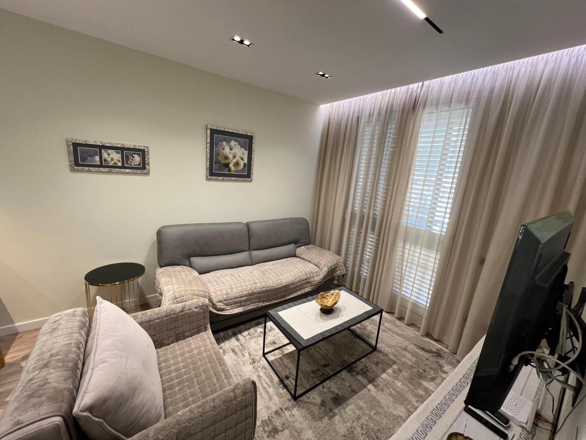 Center View Luxury Apartment 地拉那 外观 照片